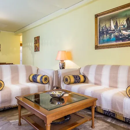 3 Bedroom In Acropolis Area *