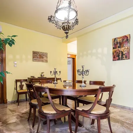 3 Bedroom In Acropolis Area * Athens