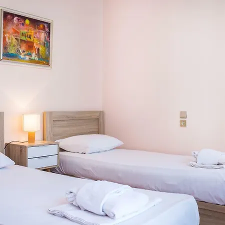 3 Bedroom In Acropolis Area