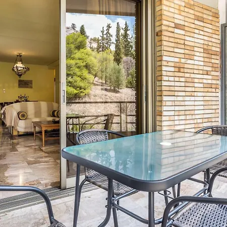 3 Bedroom In Acropolis Area