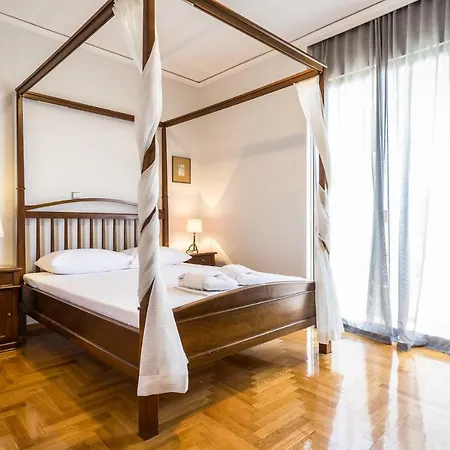 3 Bedroom In Acropolis Area * Athens