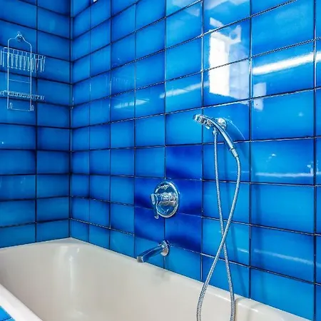 3 Bedroom In Acropolis Area Apartment